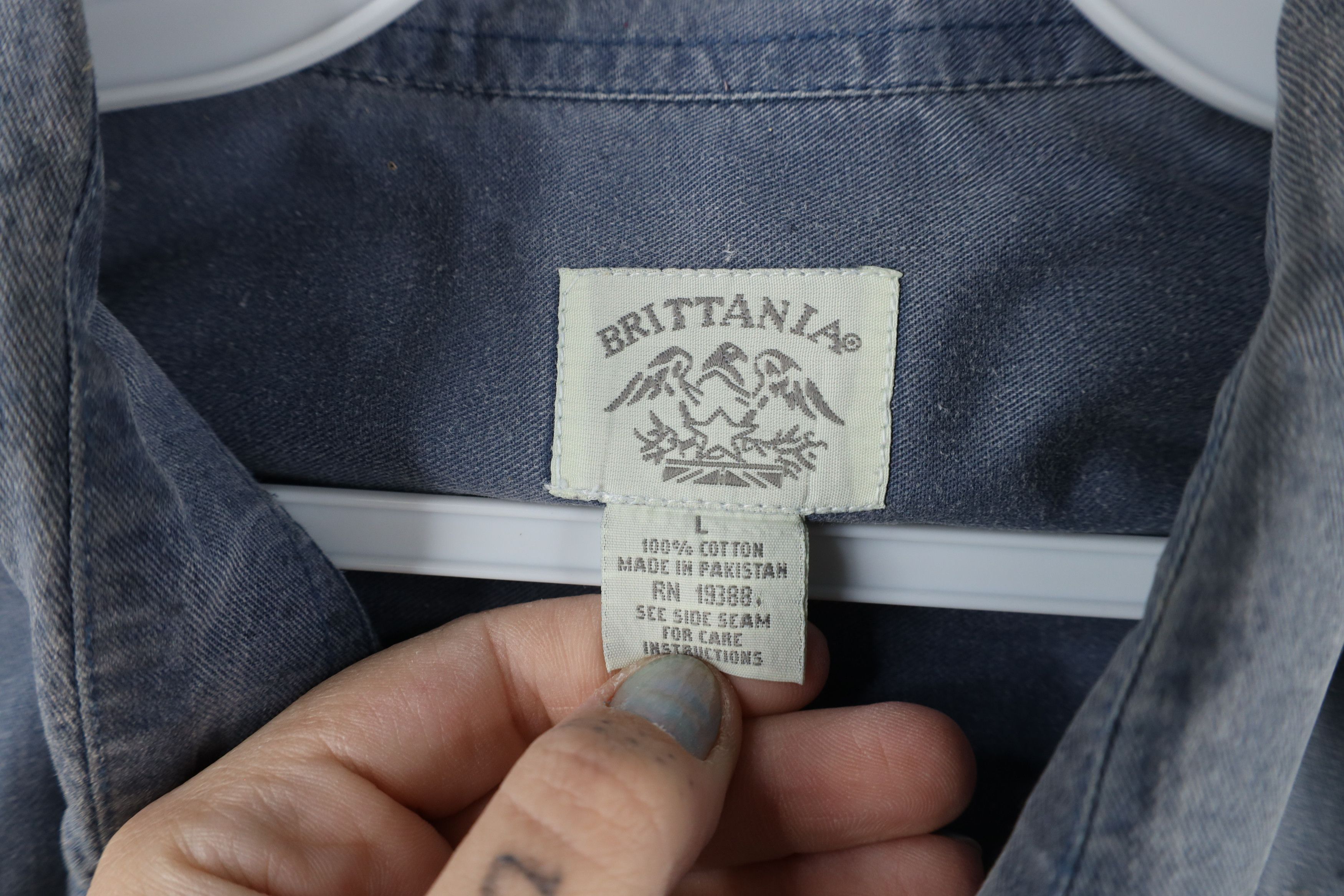 Vintage Vintage 90 Streetwear Stonewash Collared Button Down Shirt Size US L / EU 52-54 / 3 - 7 Thumbnail