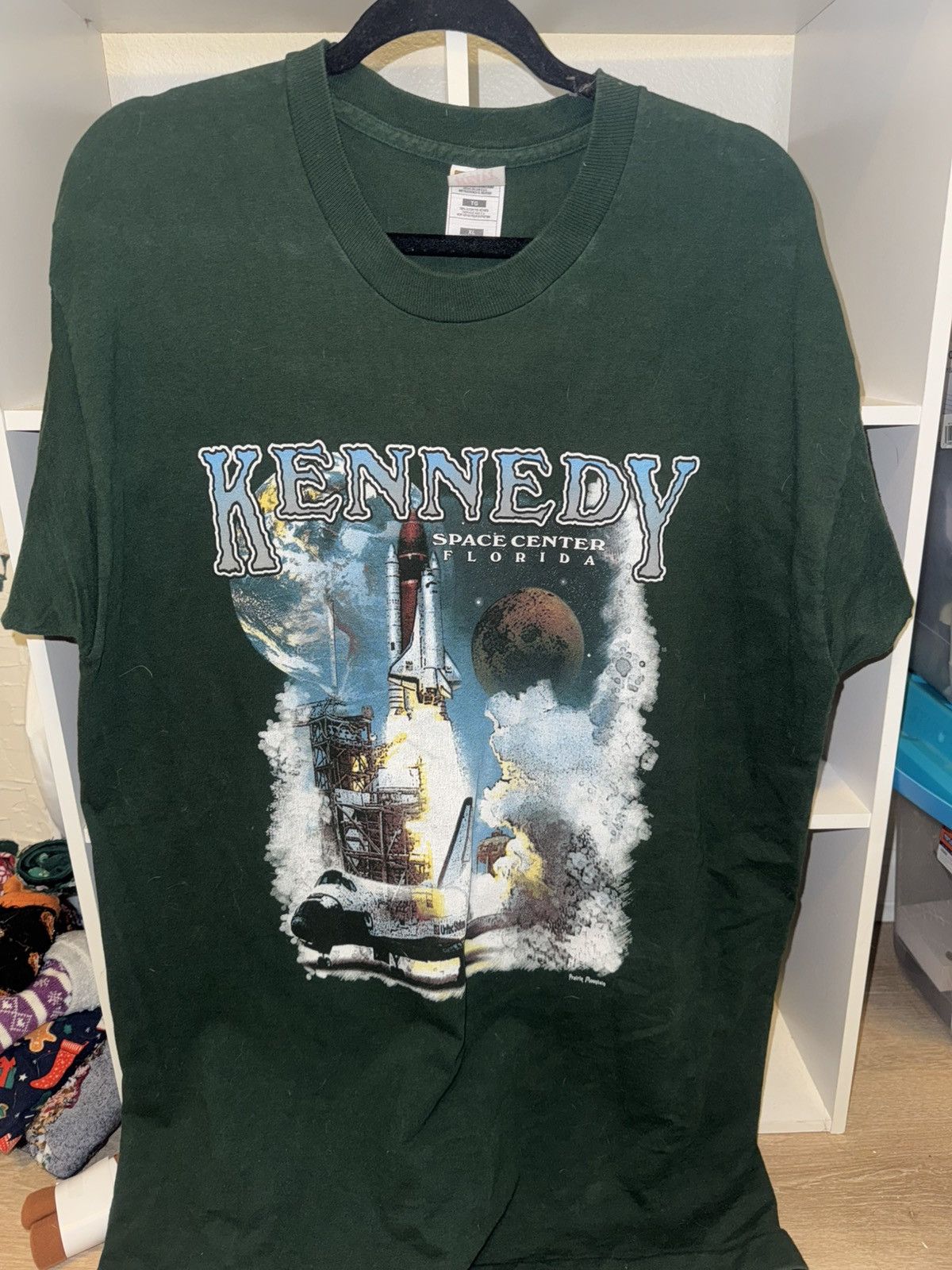Fruit Of The Loom × Vintage Kennedy space center NASA vintage T shirt Size US XL / EU 56 / 4 - 1 Thumbnail