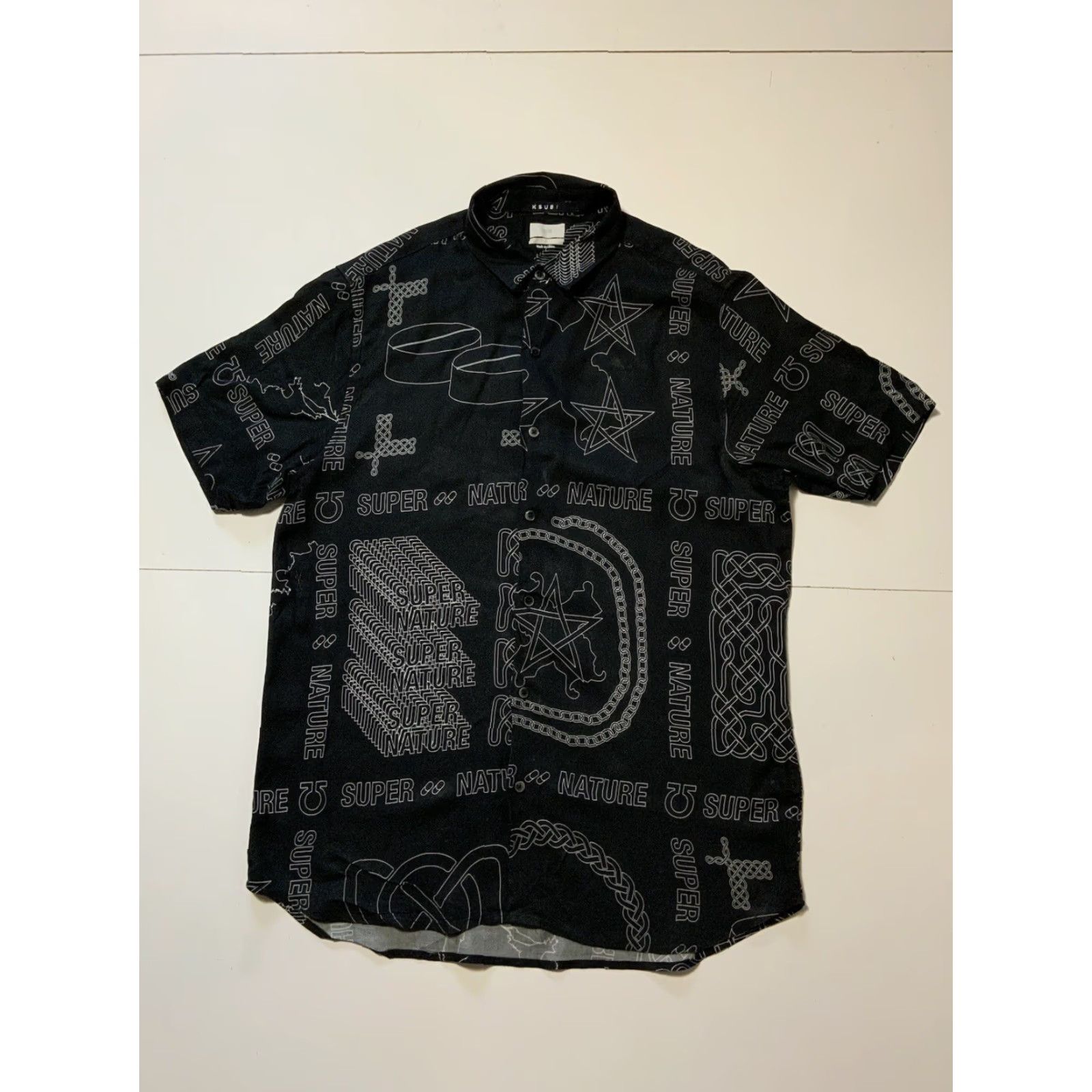 Ksubi VINTAGE Ksubi Super Nature All Over Print Pentagram Star Black S/S Button Shirt Sz. M Mens Moderate? Size US M / EU 48-50 / 2 - 3 Thumbnail