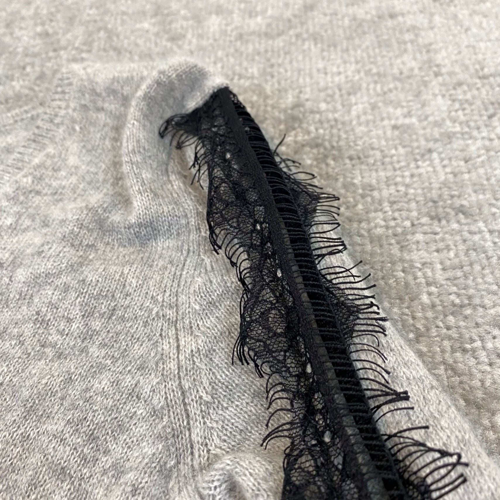 Vintage VINTAGE Sofia Cashmere Sweater Womens Small Gray Sheer Knit Pullover Fringed 3/4 Sleeve Fall Winter Size S / US 4 / IT 40 - 3 Thumbnail