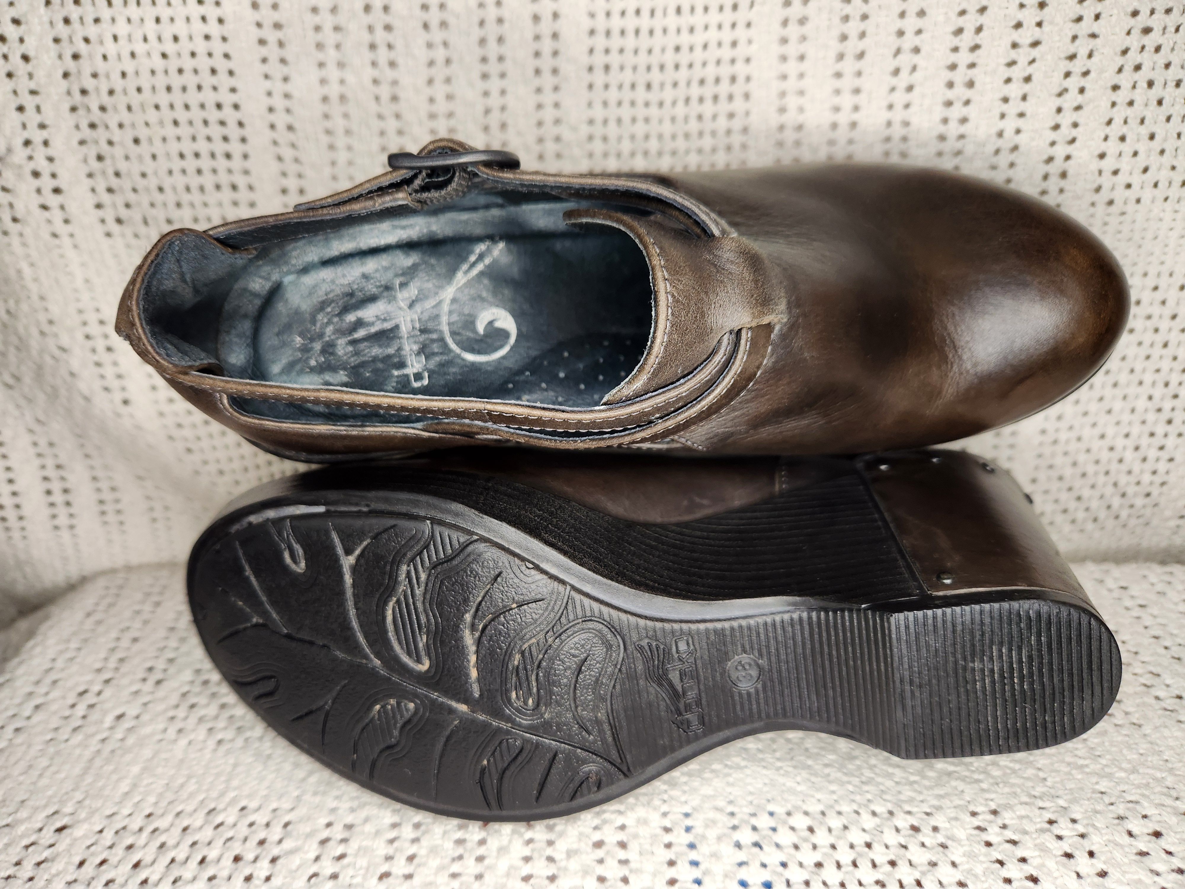 Dansko bootie crossed strap buckle Size US 7 / IT 37 - 8 Thumbnail