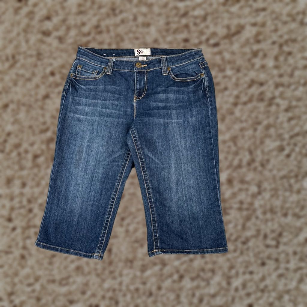 Vintage SO Jeans Women Capri Pants Jeans Blue Denim 34x17 High Rise 13 Juniors Cotton Blend Cropped Straight Pant Womens Capris 34x17 Size 34" / US 12 / IT 48 - 1 Thumbnail