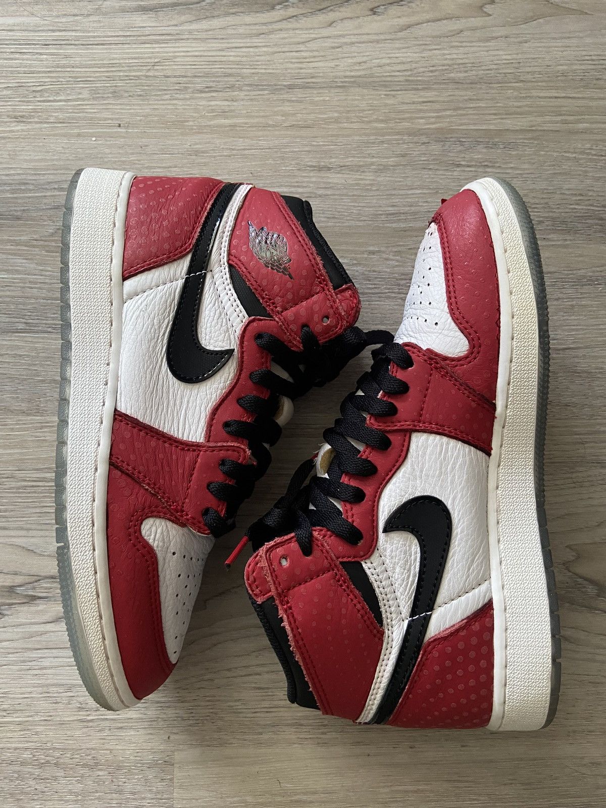 Jordan Brand Jordan 1 High OG Origin Story GS Chicago Size US 6.5 / EU 39-40 - 2 Thumbnail