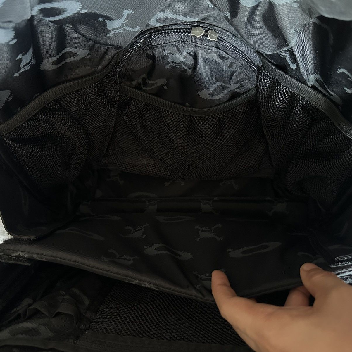 Oakley Vintage Oakley Hardshell Rare Collectors Item Backpack Size ONE SIZE - 7 Thumbnail