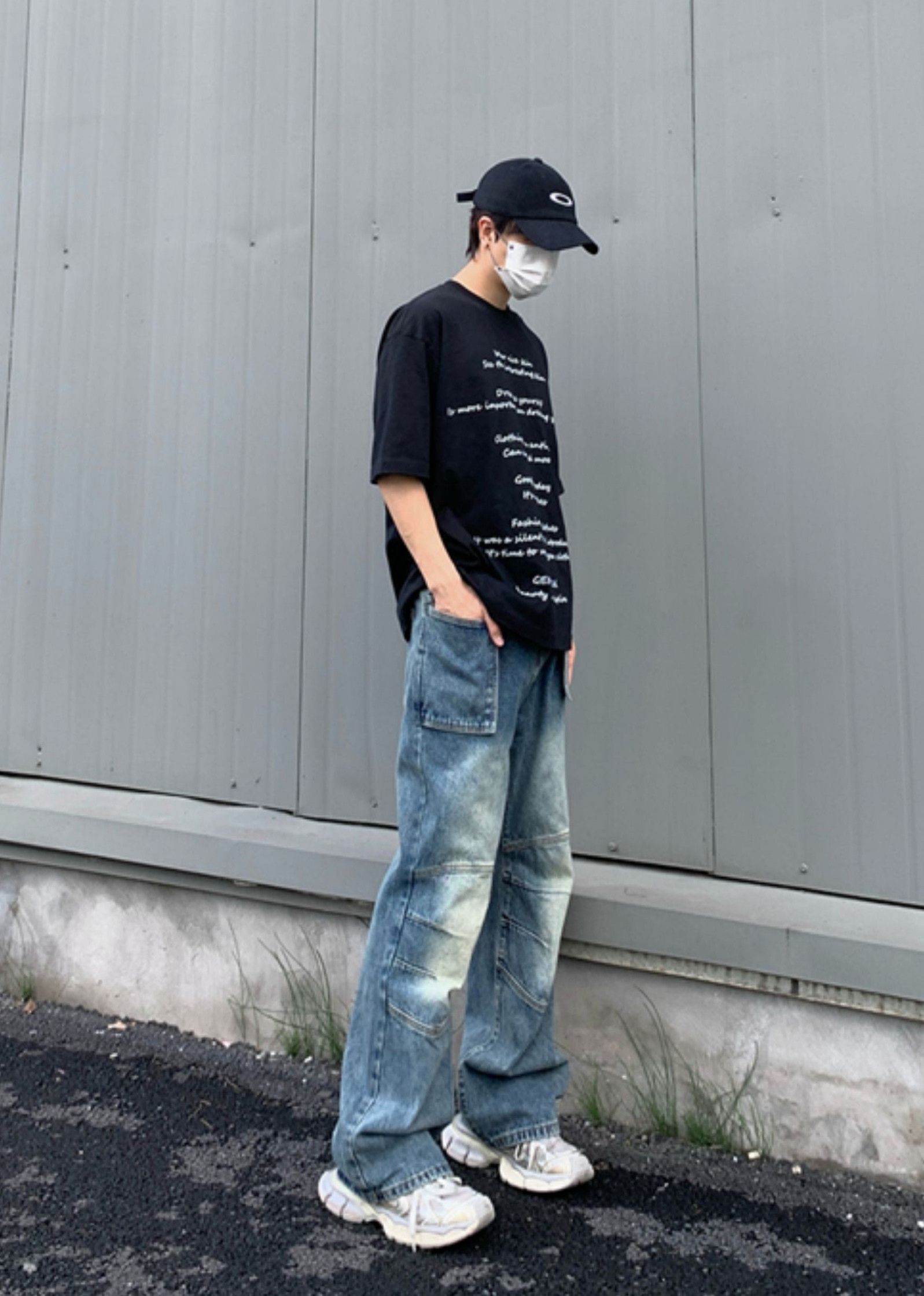 Knee pleated fade wash flaps Pocket Jeans
