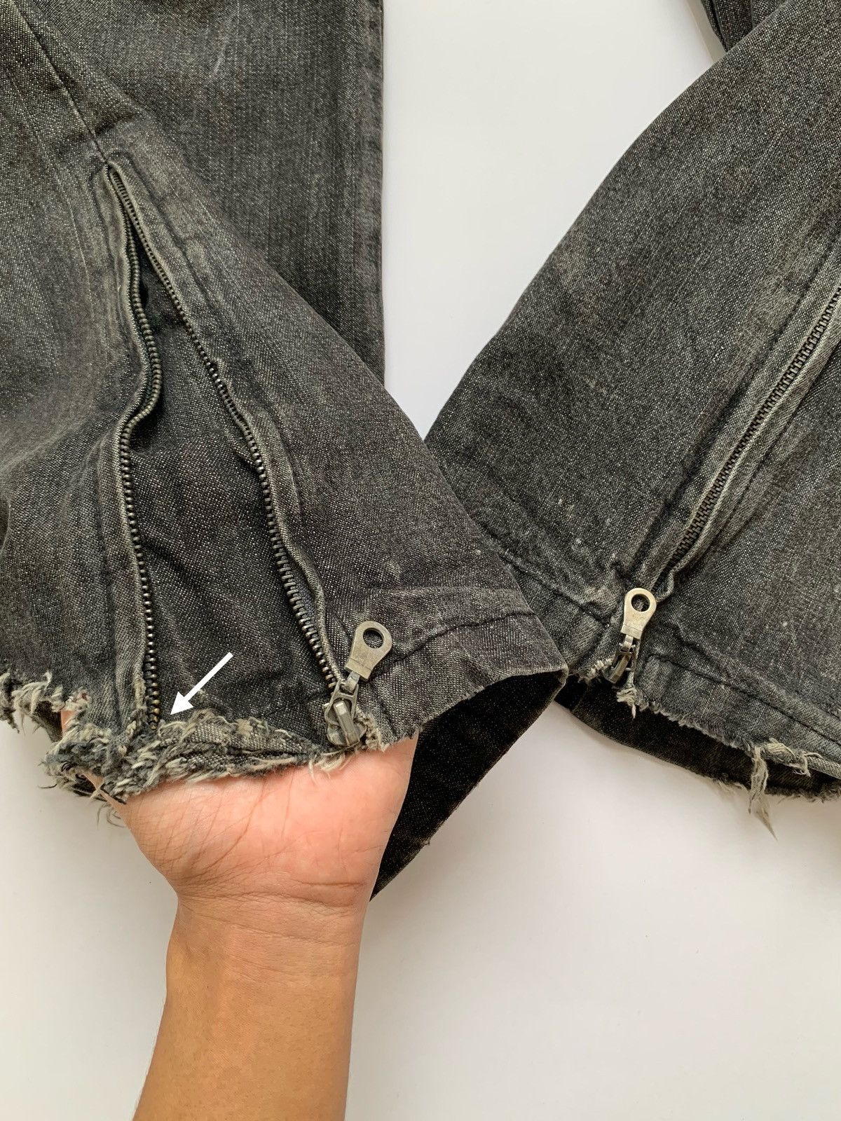 Japanese Brand 2000s Topism Flared Bondage Zipper Jeans Size US 35 - 8 Thumbnail