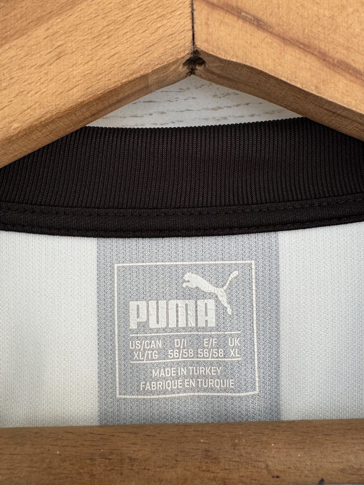 Puma Newcastle United 2017-2018 Home Soccer Jersey Football Shirt Size US XL / EU 56 / 4 - 12 Thumbnail