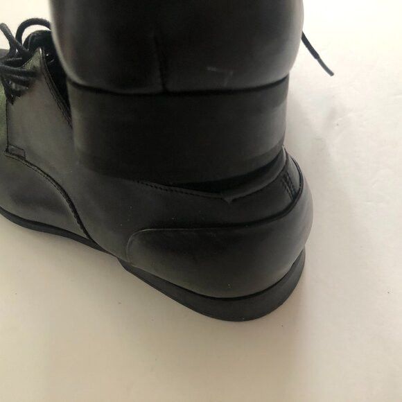 Calvin Klein Calvin Klein men's black leather dress shoes size: 11 Size US 11 / EU 44 - 6 Thumbnail