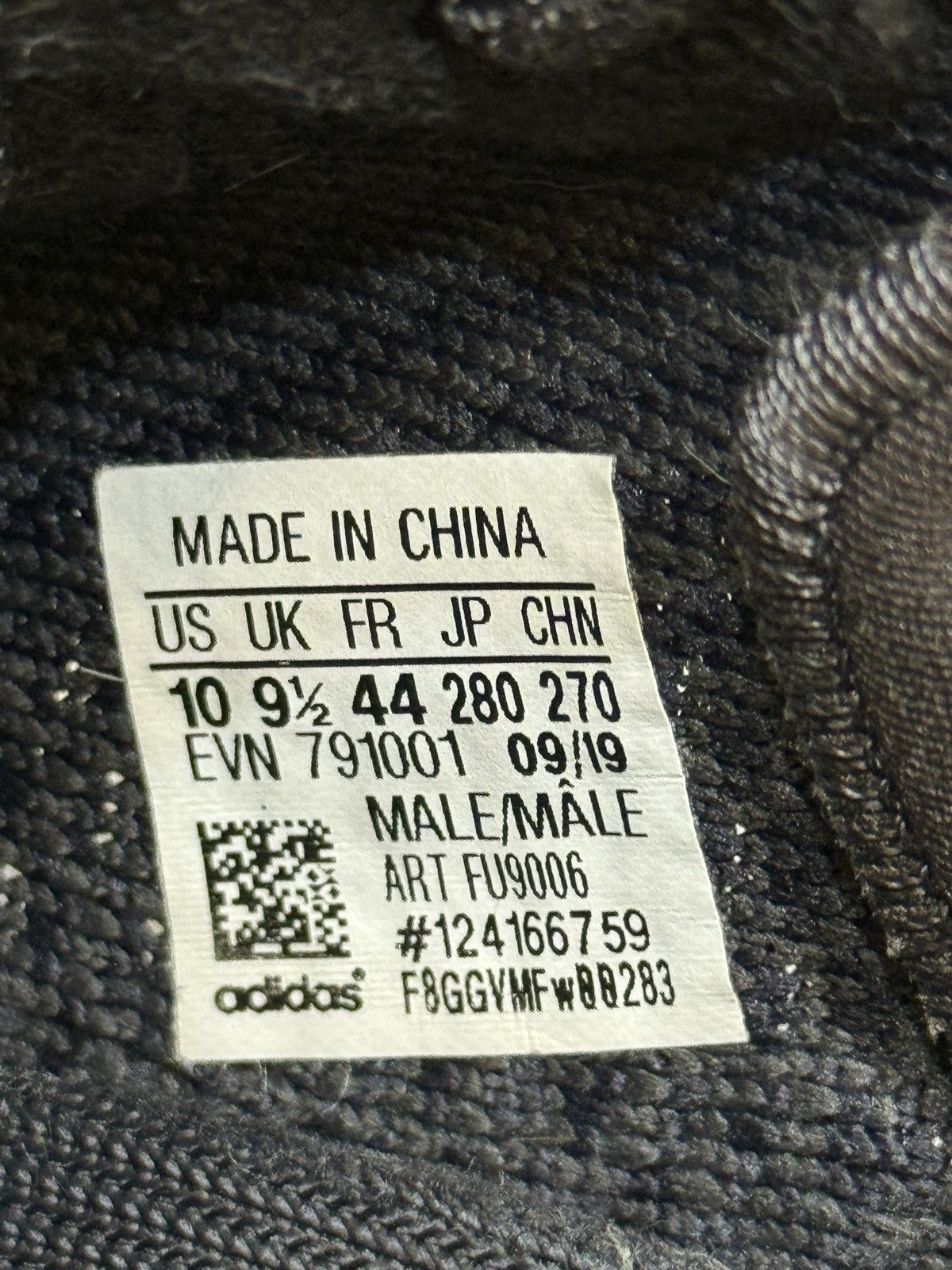 Kanye West Yeezy 350 Black Size US 10 / EU 43 - 7 Thumbnail