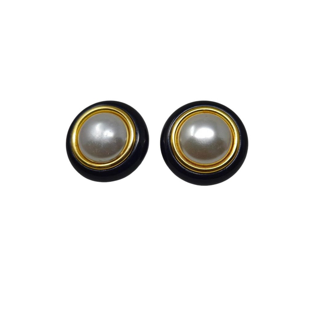Vintage Vintage 1980s clip-on earrings with domed faux pearl center Size ONE SIZE - 4 Thumbnail