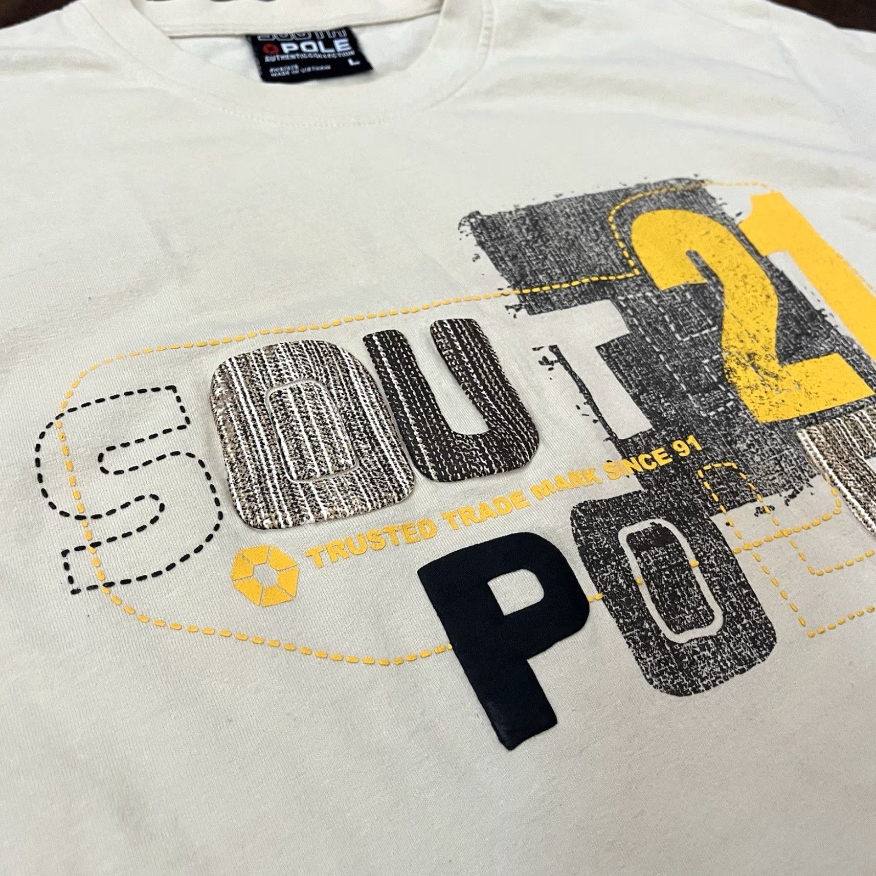 Southpole VINTAGE Southpole Men's T-Shirt Large Short Sleeve Beige City Embroidered Hip Hop Grunge Y2K Size US L / EU 52-54 / 3 - 3 Thumbnail