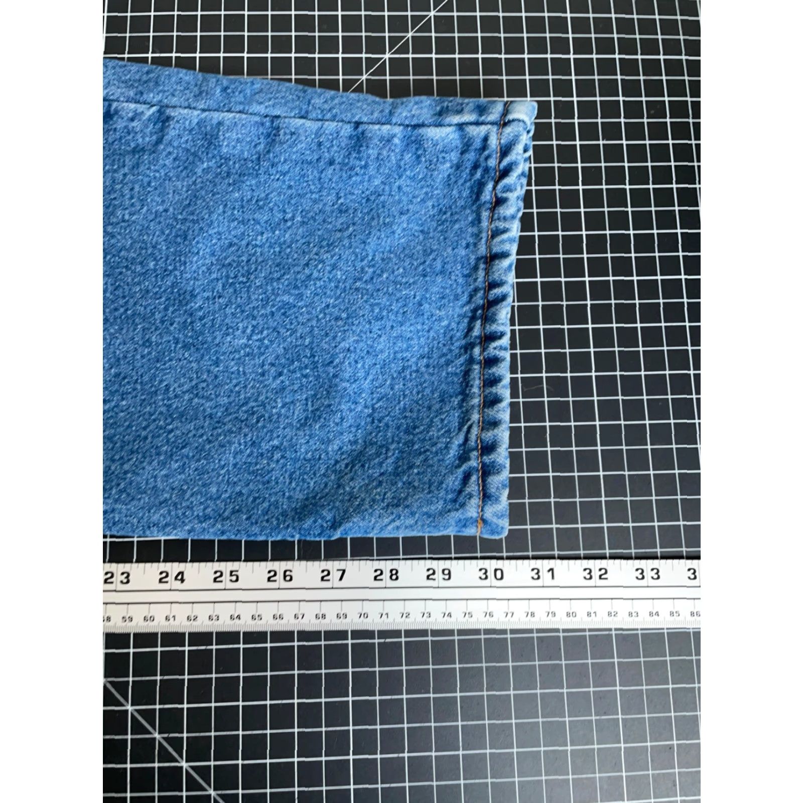 Carhartt VINTAGE Carhartt Jeans Men’s 36 x 30 Regular Blue Denim Fleece-Lined 90s Grunge Y2K DST B155-DST Mens Size US 36 / EU 52 - 6 Thumbnail