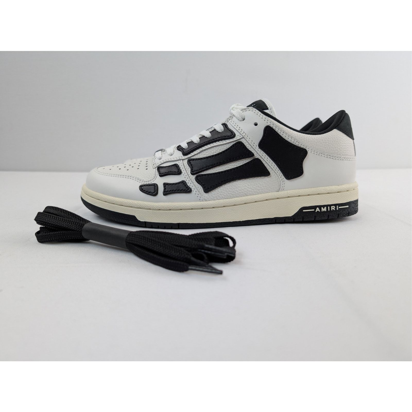 Amiri o1rshd1 Skelton Low-Top Sneakers in White/Black Size US 7 / EU 40 - 10 Thumbnail