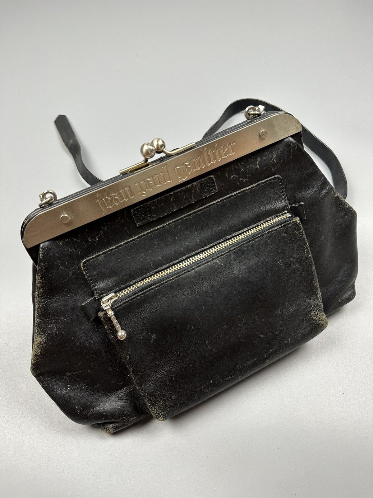 ◎Rare◎JEAN PAUL GAULTIER PIPE FRAME BAG JEAN PAUL GAULTIER leather shoulder bag “pipe frame” | NOIR