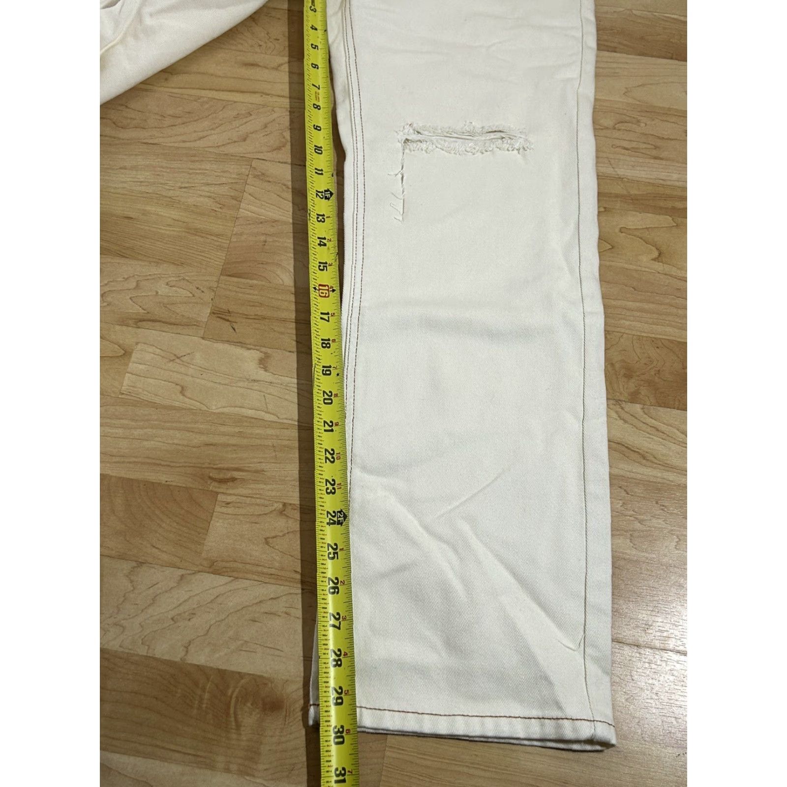 Urban Outfitters **Urban Outfitters BDG Women's Straight Jeans Size 29 Ivory** User: **Urban Outfitters BDG Women's Straight Jeans Size 29 Cream** Size 29" - 3 Thumbnail