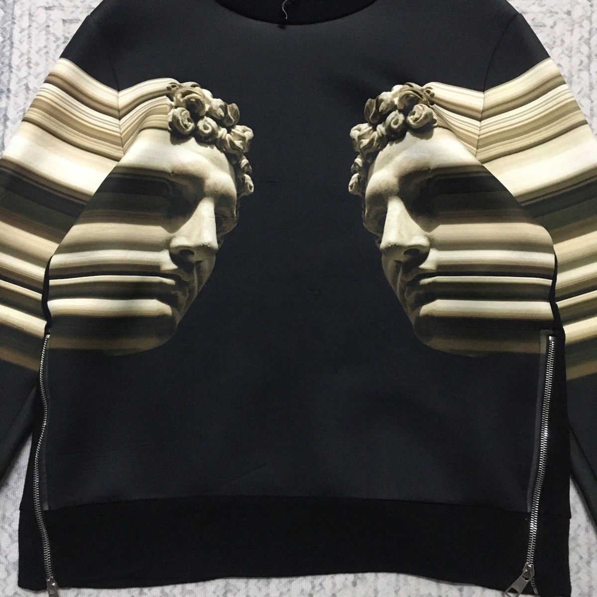 Neil Barrett Rare Neil Barrett Greek/Roman Double Graphics Pullover Size US L / EU 52-54 / 3 - 3 Thumbnail
