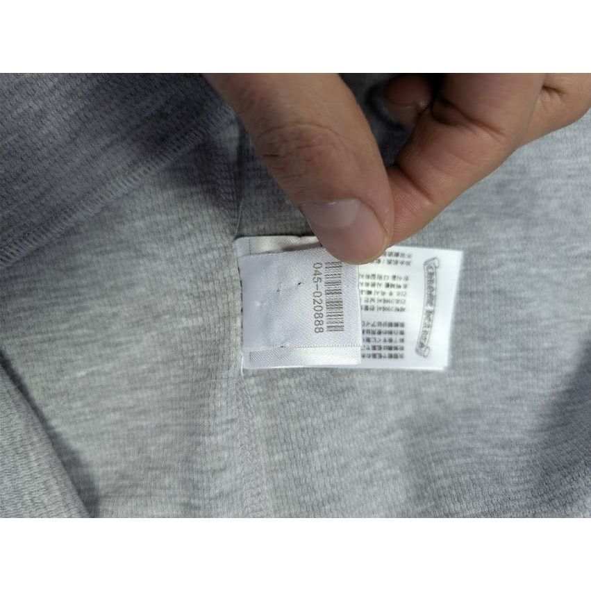 Chrome Hearts o1rshd1 Scroll Logo Long-Sleeve T-Shirt in Grey Size US L / EU 52-54 / 3 - 20 Thumbnail