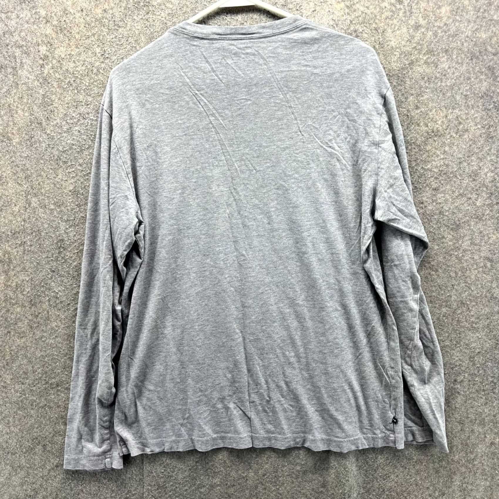 TravisMathew VINTAGE Travis Mathew Shirt Mens Medium Heather Gray Long Sleeve Crewneck Fleece Tee Size US M / EU 48-50 / 2 - 2 Thumbnail
