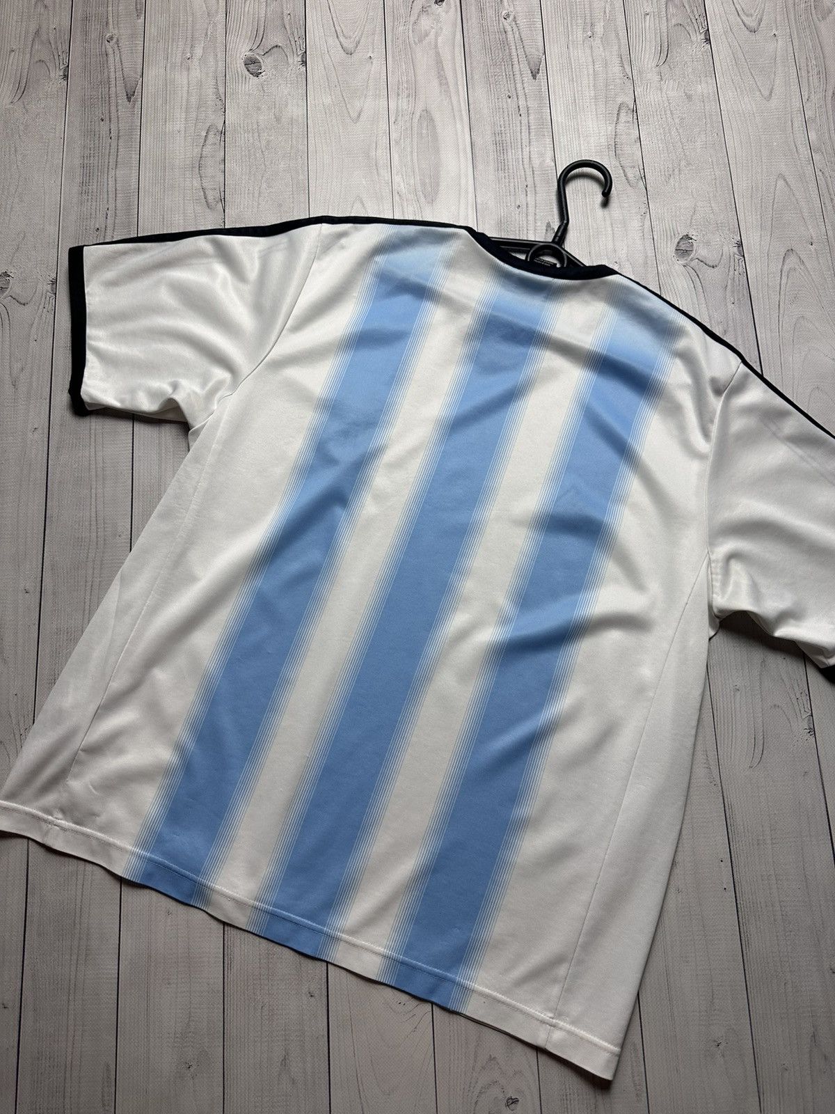 Adidas Vintage adidas Argentina soccer jersey size L logo striped Size US L / EU 52-54 / 3 - 6 Thumbnail