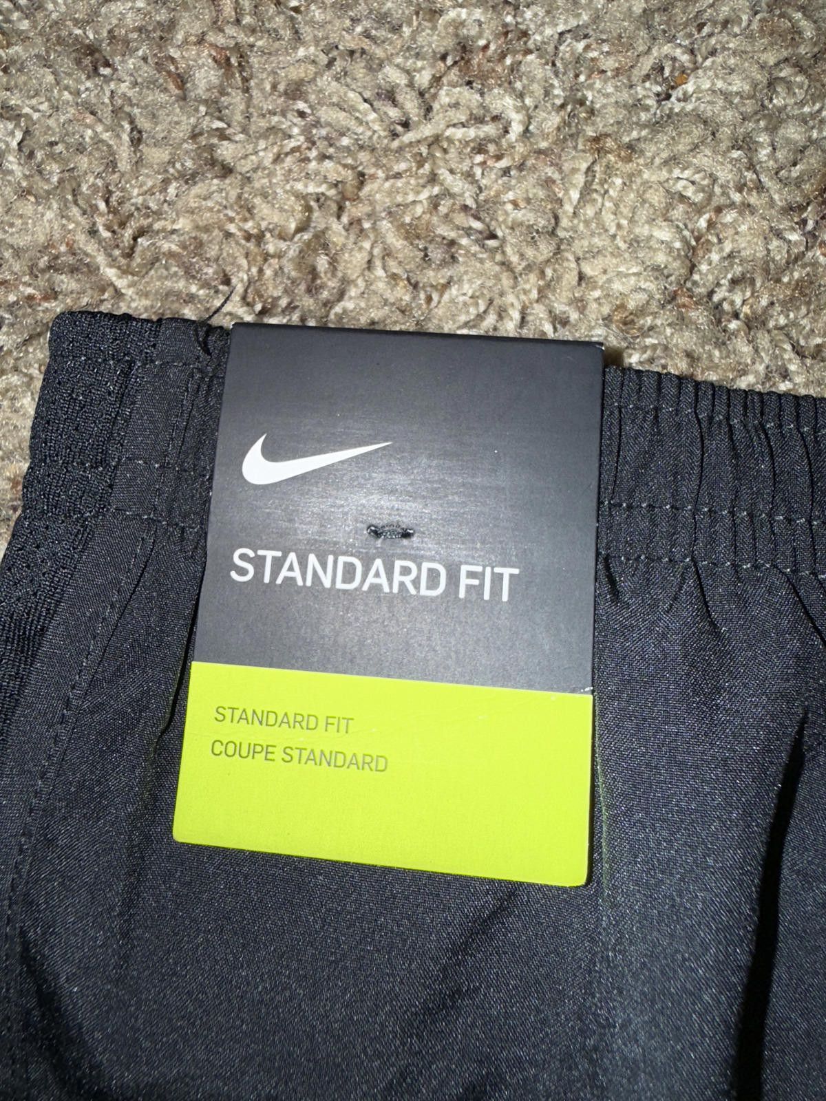 Nike Nike Big Kid’s (Girl’s) Tempo Dri-FIT Running Shorts Size 24" / US 00 / IT 34 - 7 Thumbnail