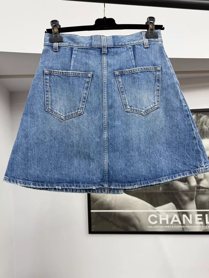 Gucci Gucci Little apple denim skirt Size 25" / US 0 / IT 36 - 3 Thumbnail