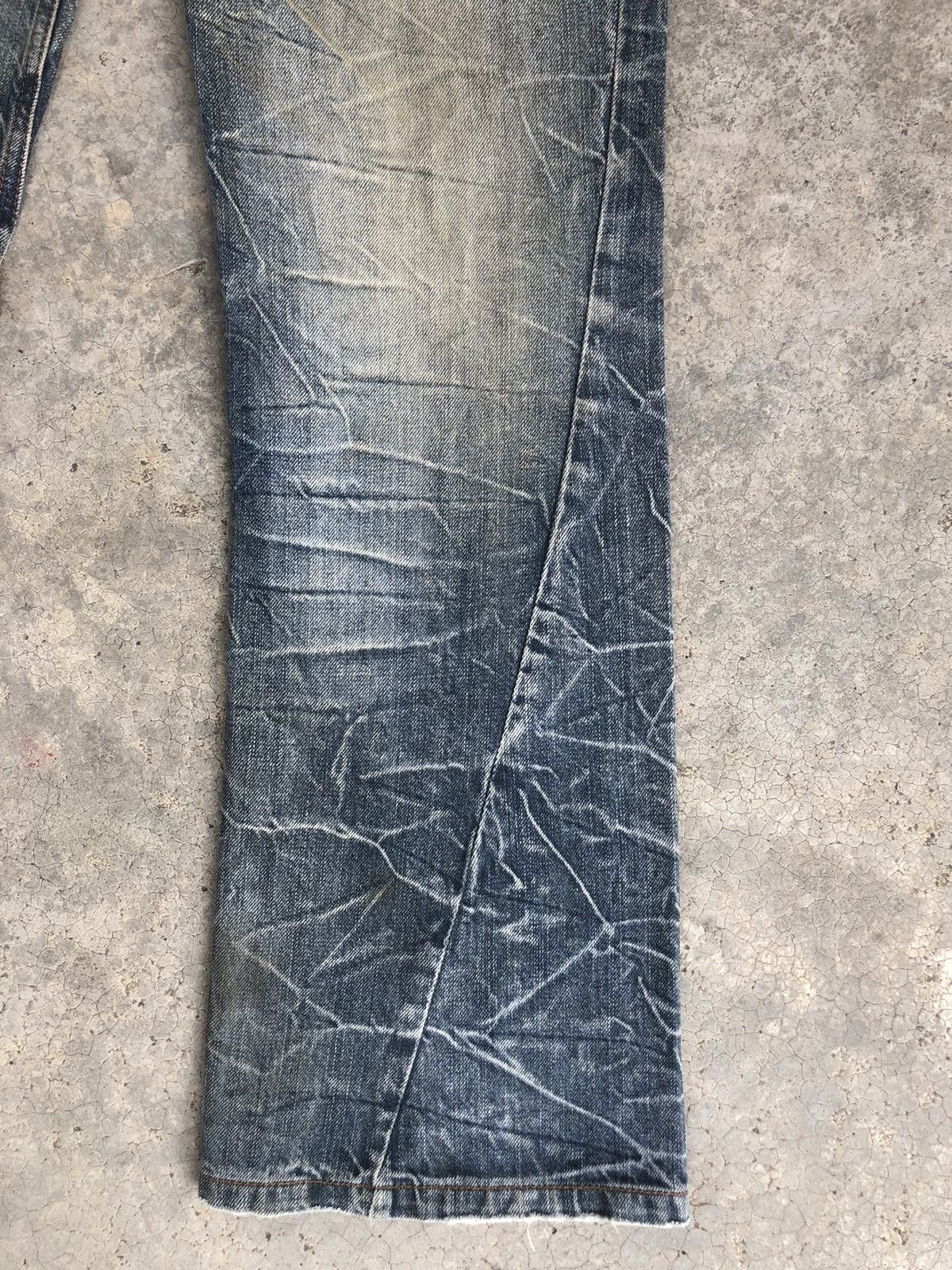 Le Grande Bleu (L.G.B.) Japanese Nylaus Flared Jeans Distressed Jeans Size US 31 - 7 Thumbnail