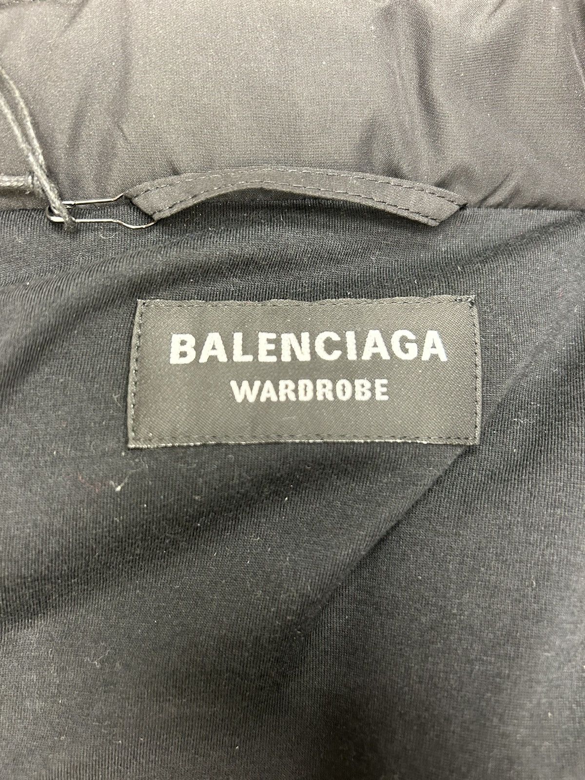 Balenciaga Balenciaga Oversized Logo Print Shell Windbreaker in Black Size US S / EU 44-46 / 1 - 3 Thumbnail