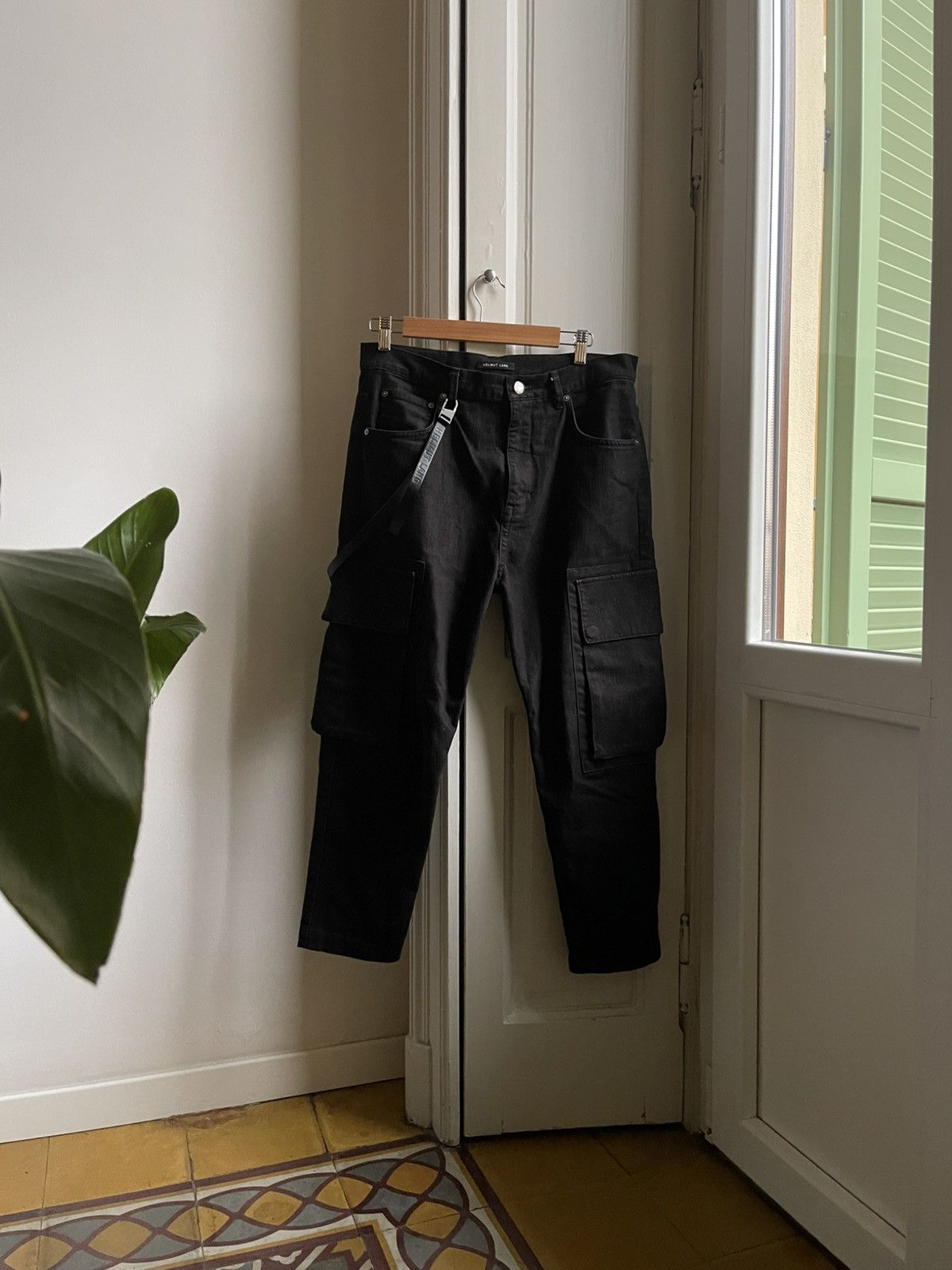 Helmut Lang Helmut Lang black denim cargo pants 30 Size US 30 / EU 46 - 1 Thumbnail