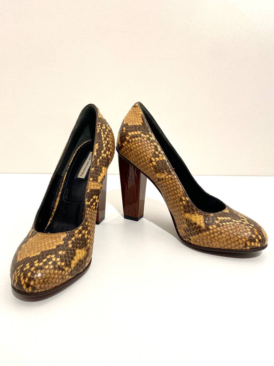 Dries Van Noten Dries Van Noten Python Leather Court High Heel Pumps Size US 8 / IT 38 - 4 Thumbnail