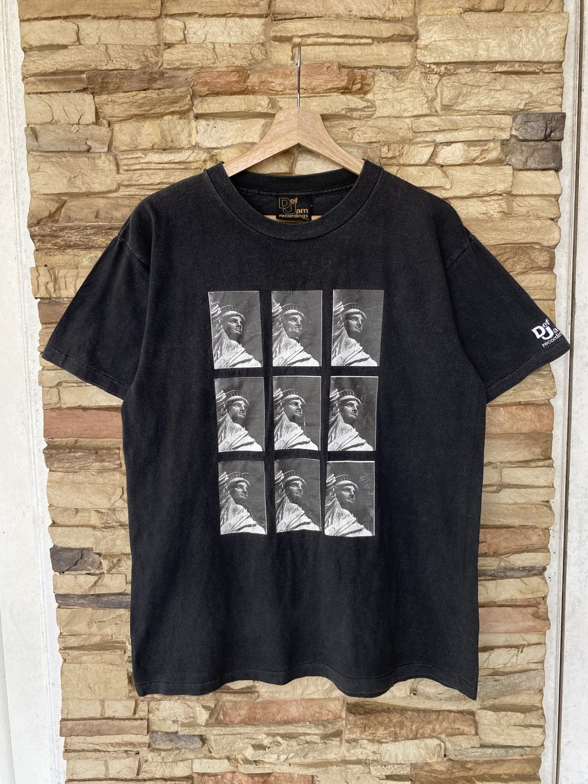 Vintage Vintage 90s Def Jam Recordings Statue of Liberty Graphic New York Hip Hop Label Tees Size US M / EU 48-50 / 2 - 1 Thumbnail