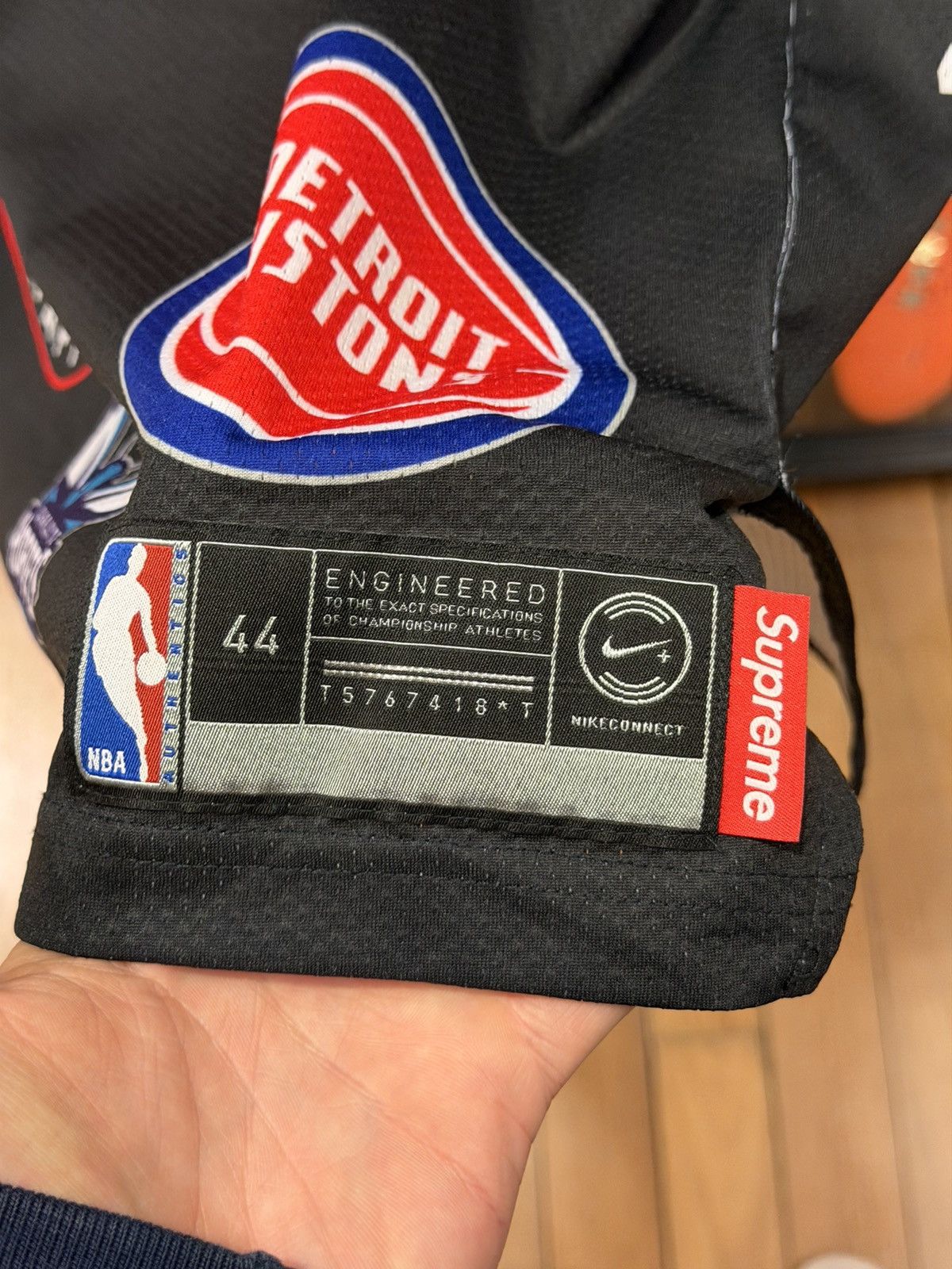 Nike × Supreme Supreme x Nike NBA Team Patch Jersey - Black Size US M / EU 48-50 / 2 - 4 Thumbnail
