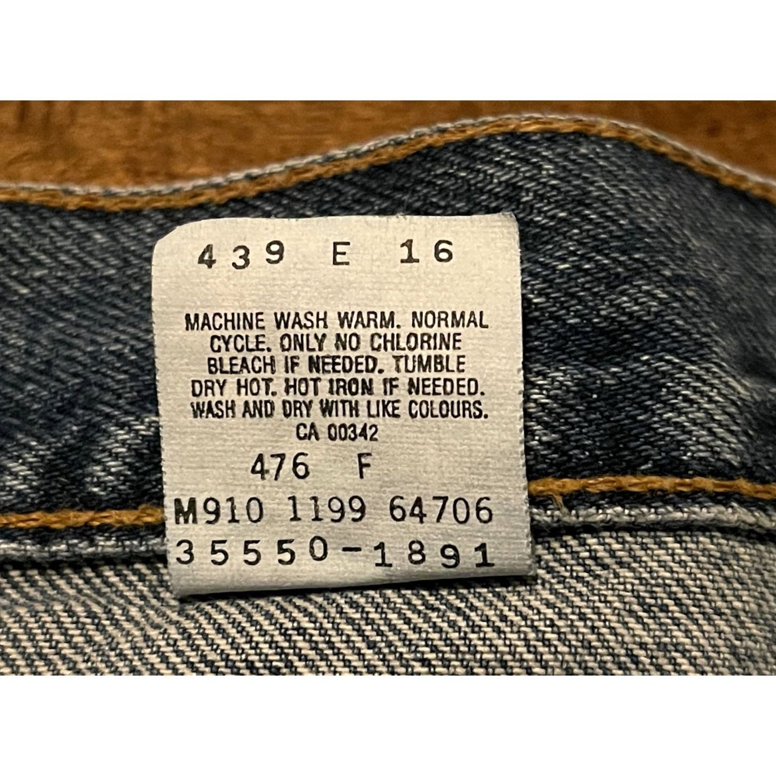 Levi's VINTAGE Levi's 550 Relaxed Fit 10" Denim Jean Shorts Baggy - Men's 42 - New! Size US 42 / EU 58 - 6 Thumbnail