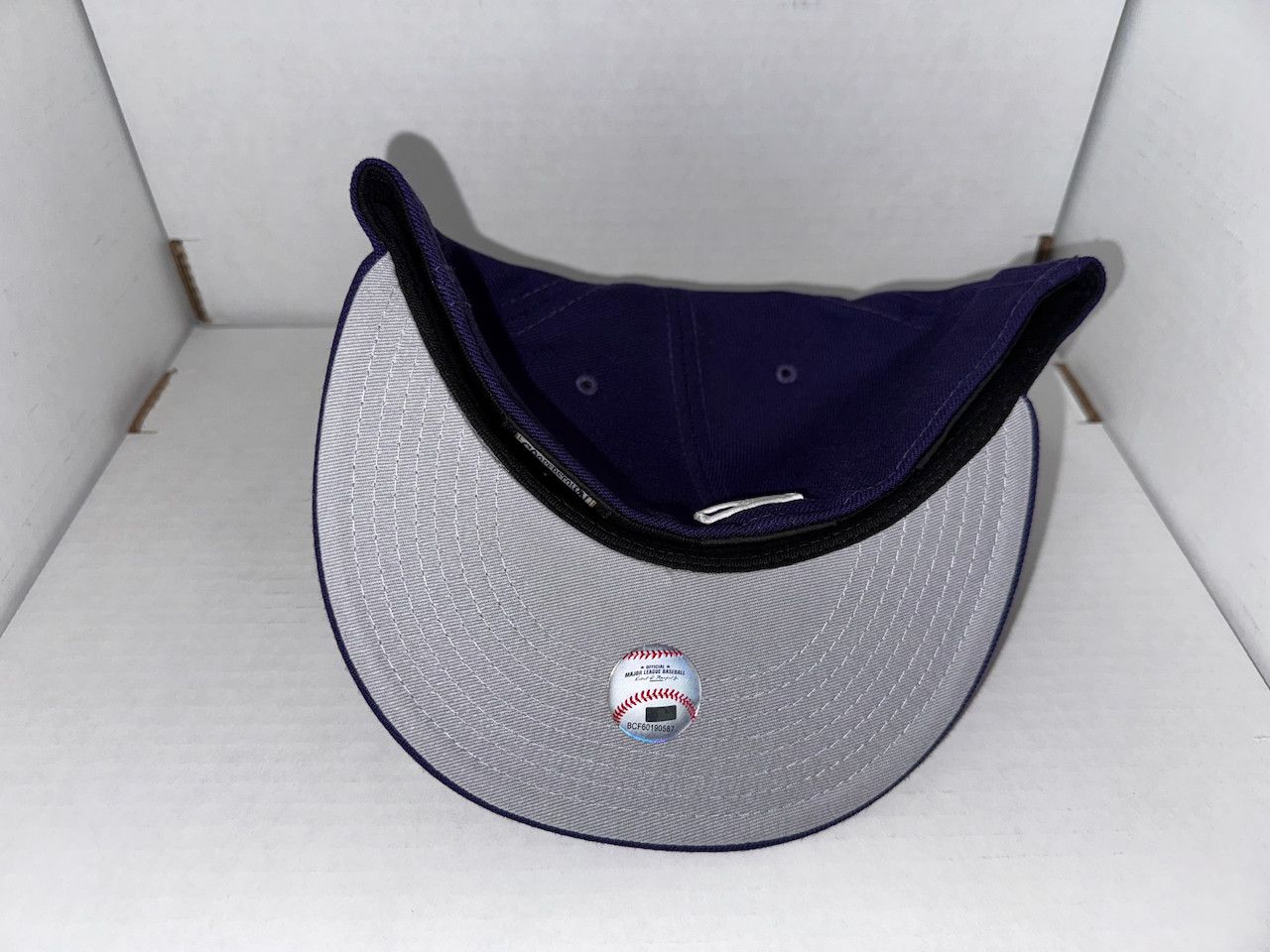 New Era NY Yankees Fitted, Purple (Size 7 1/2) Size ONE SIZE - 4 Thumbnail