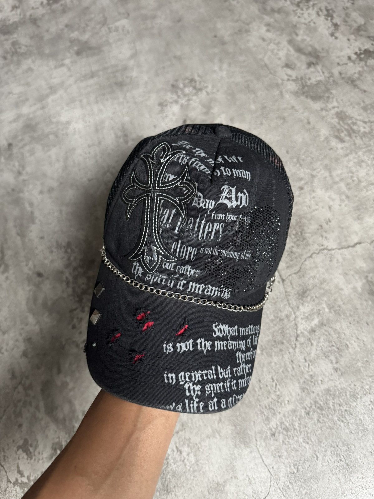Japanese Brand DISTRESSED TRUCKER HAT CROSS & SKULL LOGO Size ONE SIZE - 3 Thumbnail