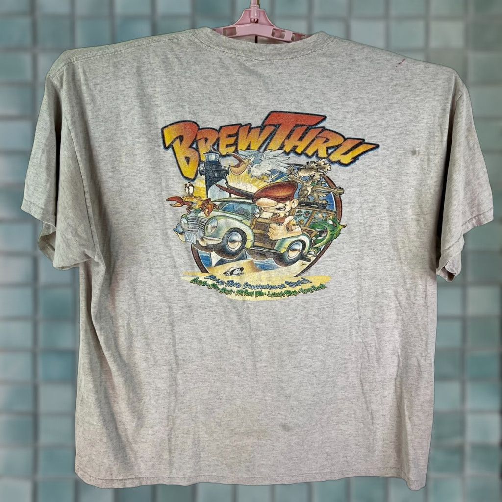 Vintage BREW Thru Drive Thru Liquor Stores T Shirt Mens Size 2XL Gray Pocket Distressed Size US XXL / EU 58 / 5 - 1 Thumbnail