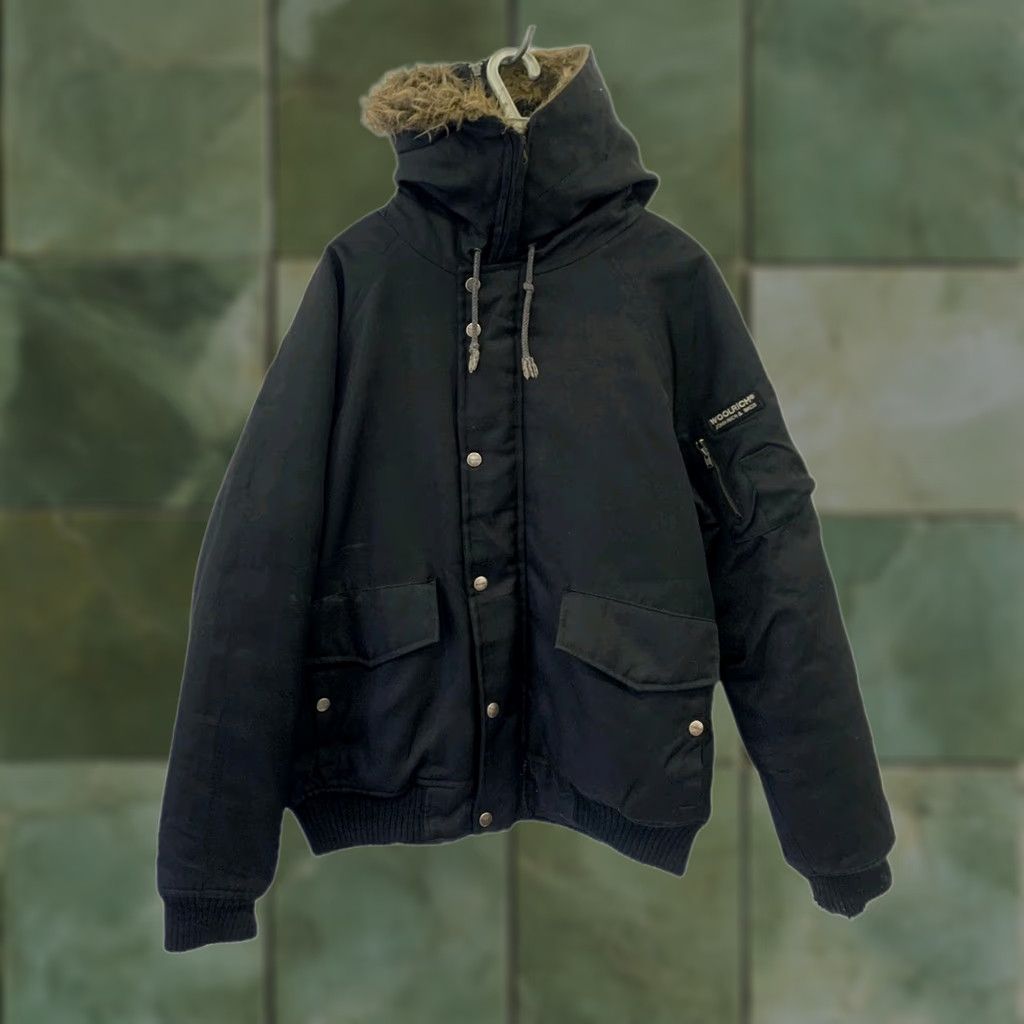 Vintage VINTAGE Woolrich John Rich & Bros Arctic Bomber Jacket Fur Hood Black L Mens Size L Coat Size US L / EU 52-54 / 3 - 1 Thumbnail