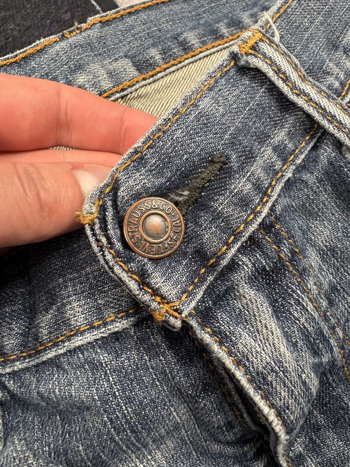 Levi's LEVIS Vintage Blue Denim Baggy Pants Jeans Streetwear Hype Size US 36 / EU 52 - 13 Thumbnail