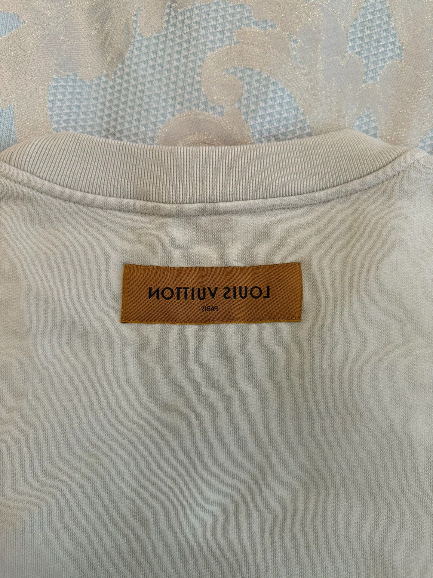 Louis Vuitton LV Unisex Flocked 3D Big Logo Full Lettering Sweatshirt M Size US M / EU 48-50 / 2 - 5 Thumbnail