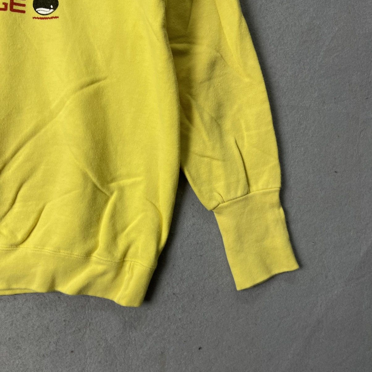 Vintage Vintage Southern Hemisphere College Penguin Sweatshirt Size US M / EU 48-50 / 2 - 4 Thumbnail
