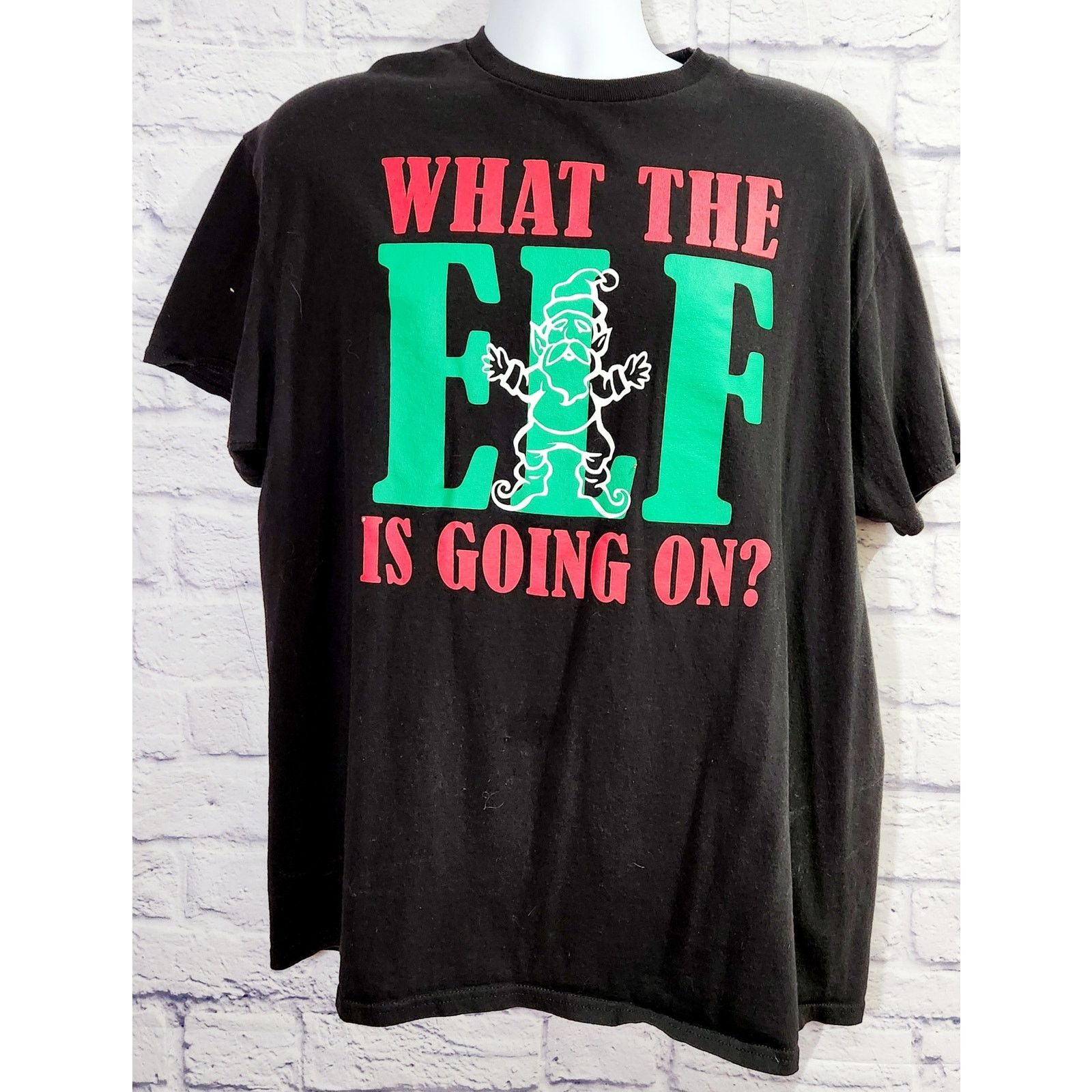 Other Delta Black Red What The Elf Is Going On? Graphic Shirt XL Size US XL / EU 56 / 4 - 1 Thumbnail