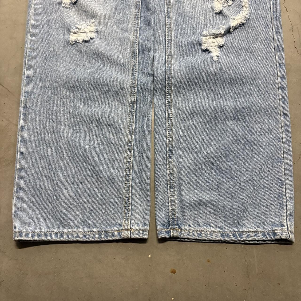 Vintage Crazy Vintage Y2K/2000s Baggy Wideleg Ripped Skater Grunge style Medium wash Denim Jeans with adjustable Waist! Size US 28 / EU 44 - 3 Thumbnail