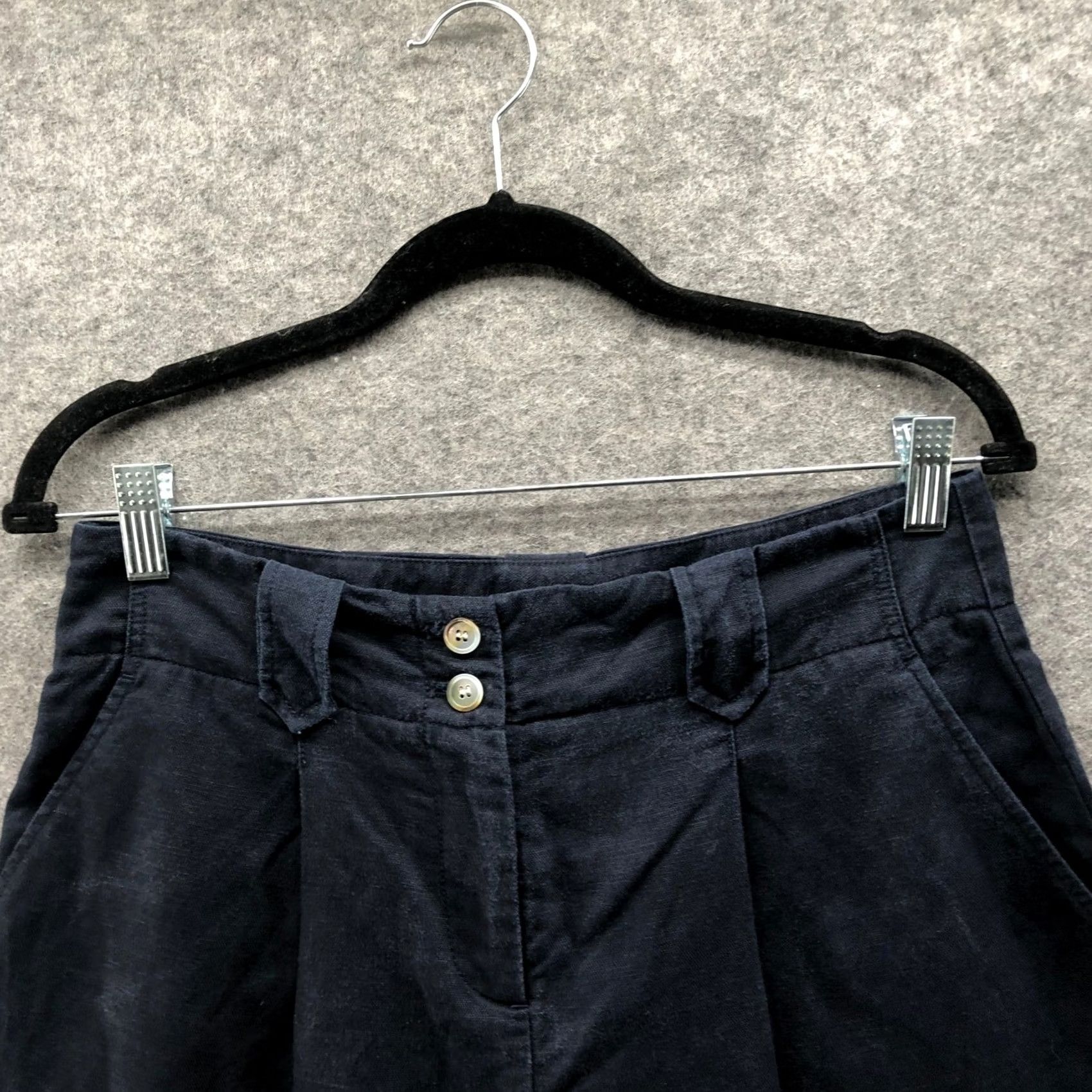 J.McLaughlin J.McLaughlin Linen Blend Shorts Womens 8 Black Pleated Front High Rise Chino Relaxed Pocket breathable Lightweight Front Type: Pleated Size 30" / US 8 / IT 44 - 3 Thumbnail