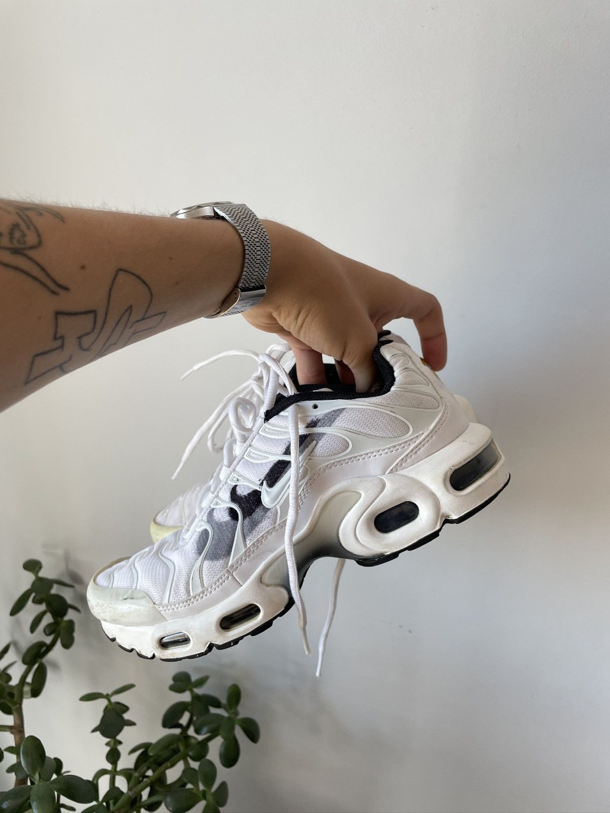Nike Air Max Plus TN SE White Size US 5 / EU 37 - 8 Thumbnail