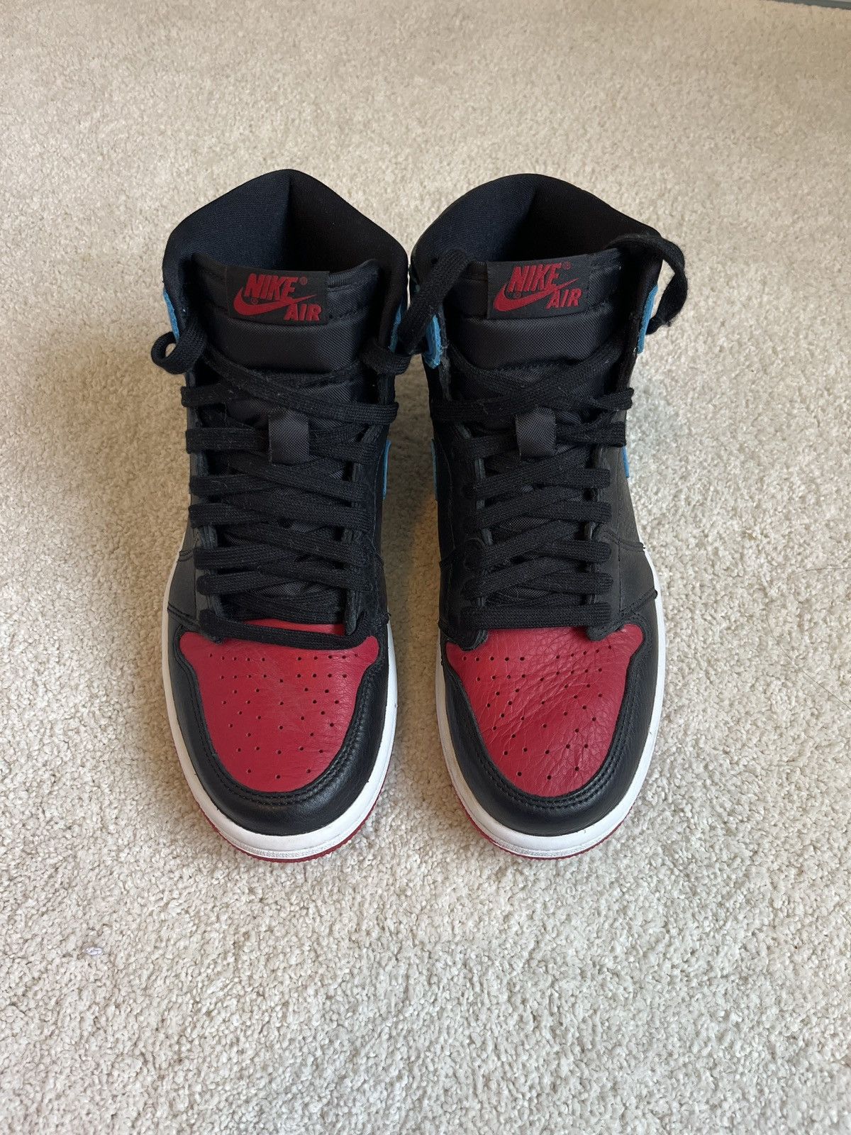 Jordan Brand Jordan 1 Retro High NC to Chi (Women’s) Size US 7.5 / IT 37.5 - 3 Thumbnail
