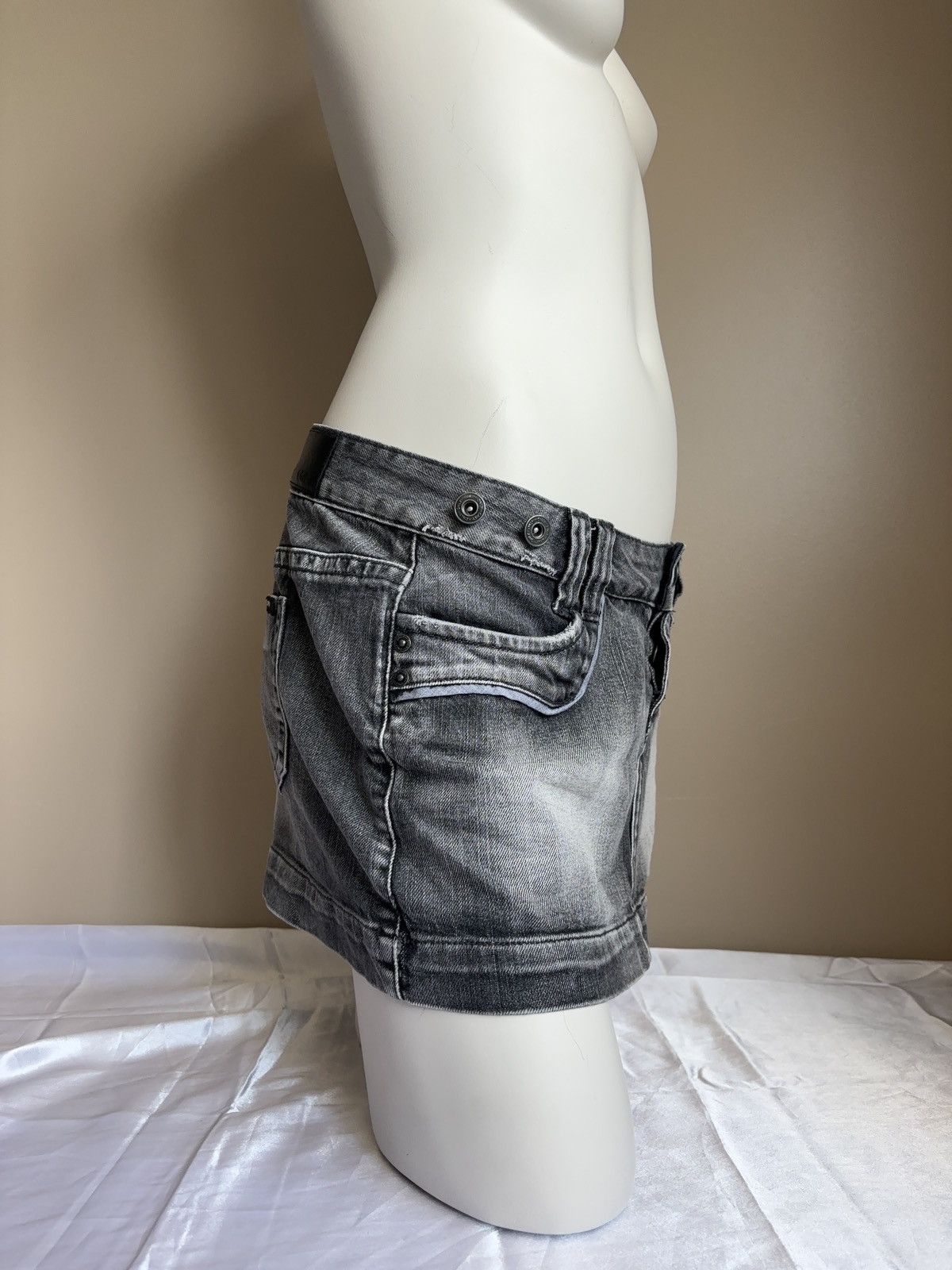 Japanese Brand × Vintage Faded denim vintage mini skirt Size 28" / US 6 / IT 42 - 8 Thumbnail