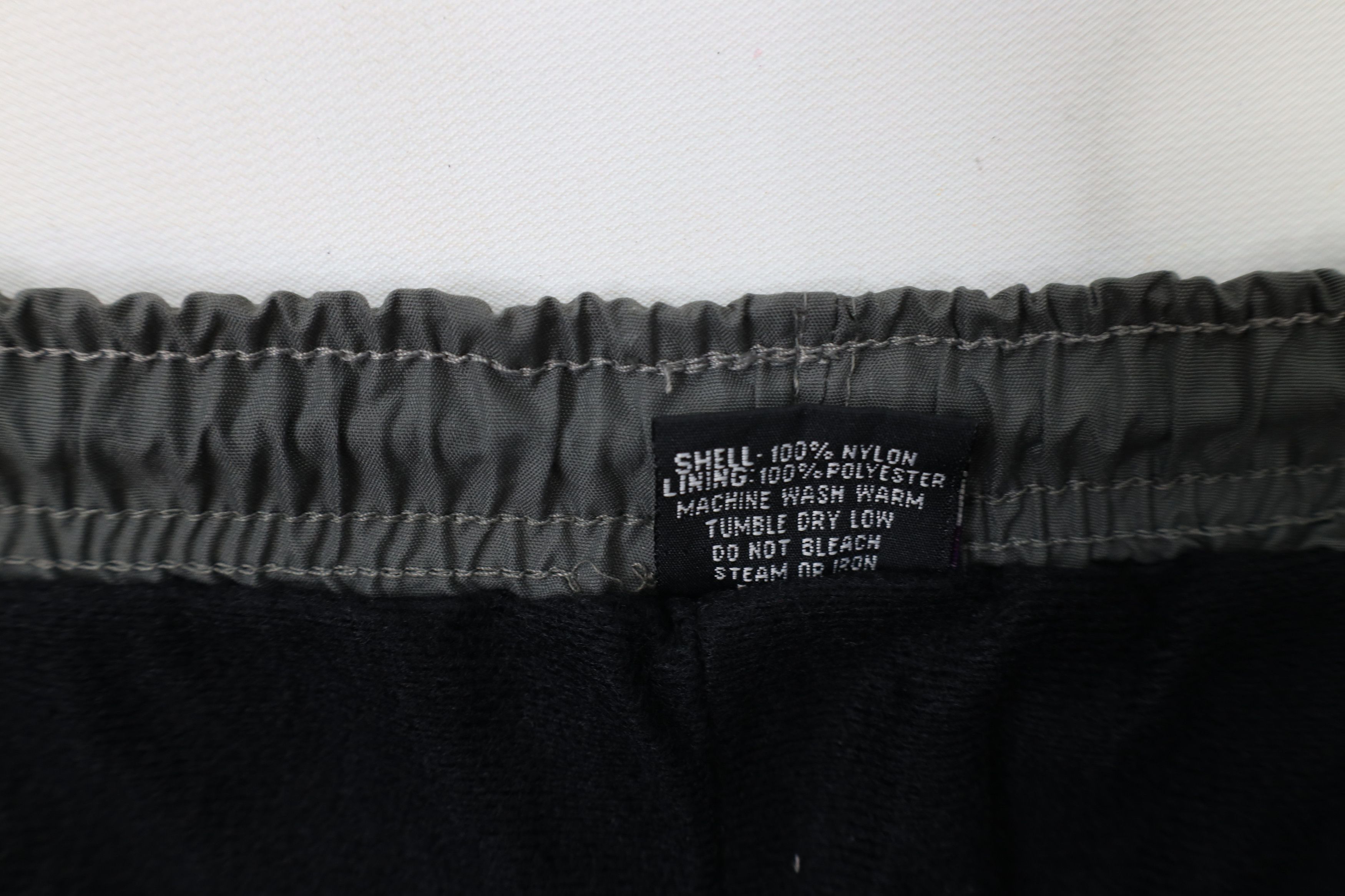 Vintage Vintage 90s Streetwear Lined Windbreaker Joggers Pants Size US 40 / EU 56 - 7 Thumbnail