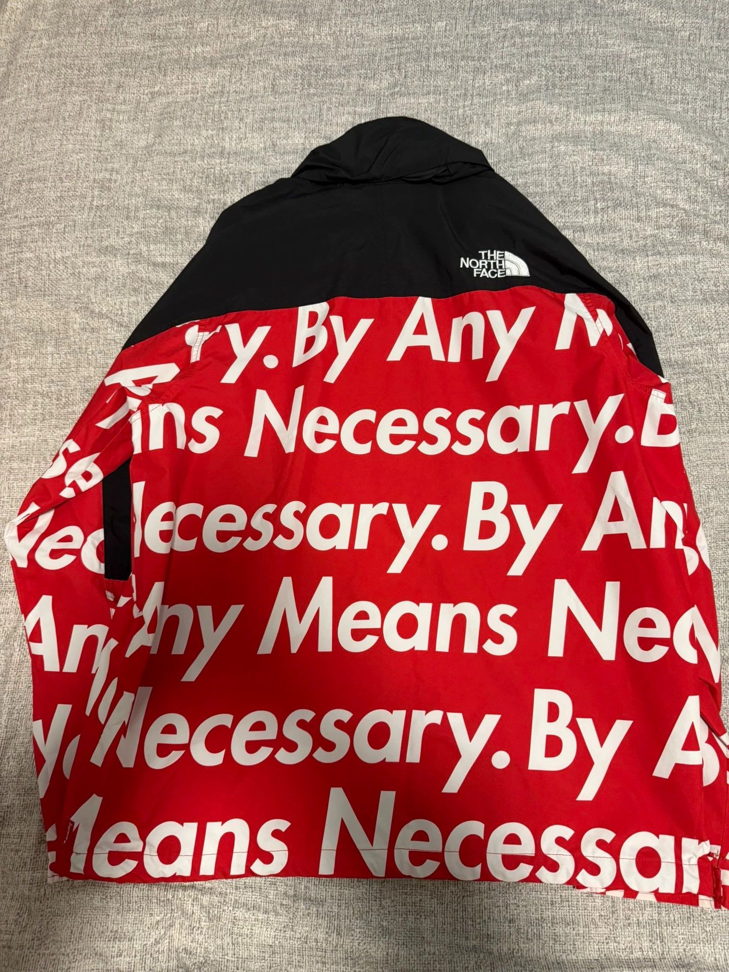 Supreme Supreme x The North Face Red Graffiti Jacket L Size US L / EU 52-54 / 3 - 2 Thumbnail