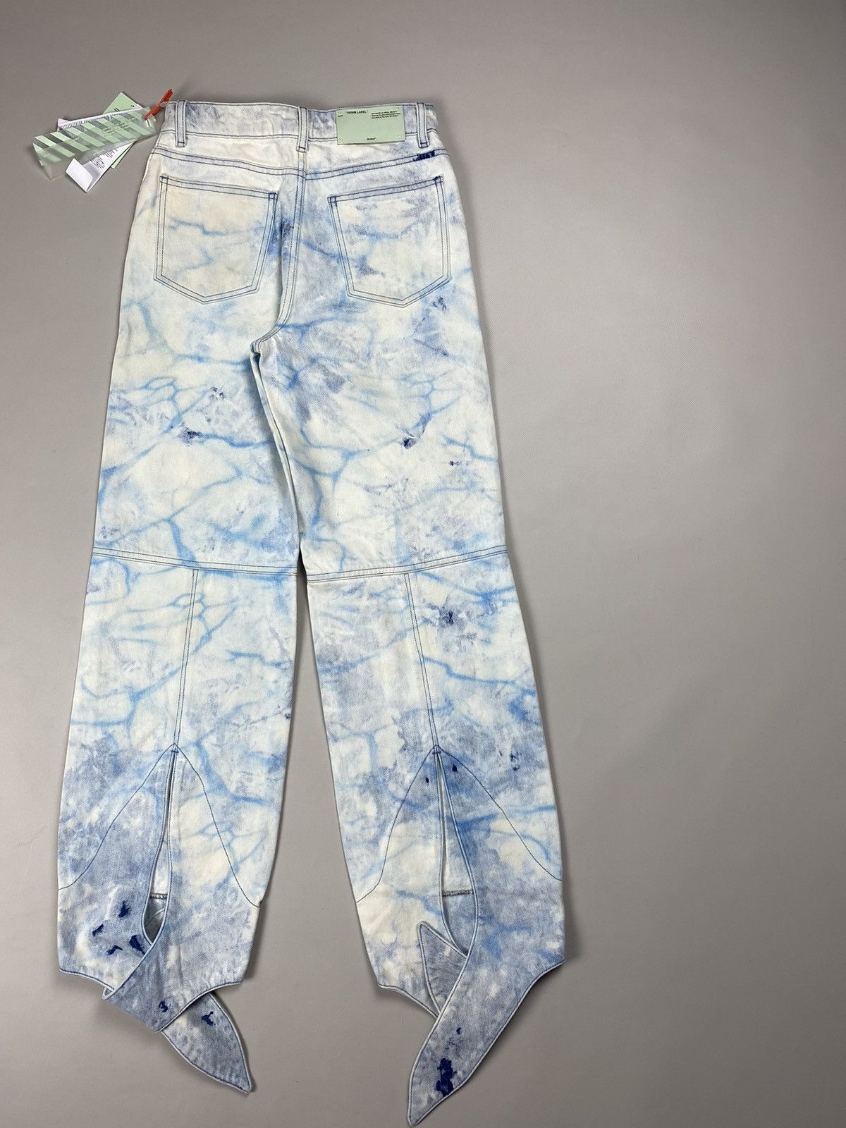 Off-White BNWT! Off-White ladies baggy jeans pants size 26 Size 26" / US 2 / IT 38 - 22 Thumbnail