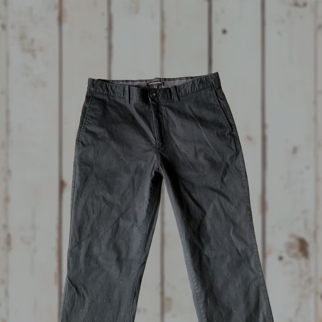 Banana Republic Banana Republic Aiden Chino Pants Shirt? Size US 32 / EU 48 - 1 Thumbnail