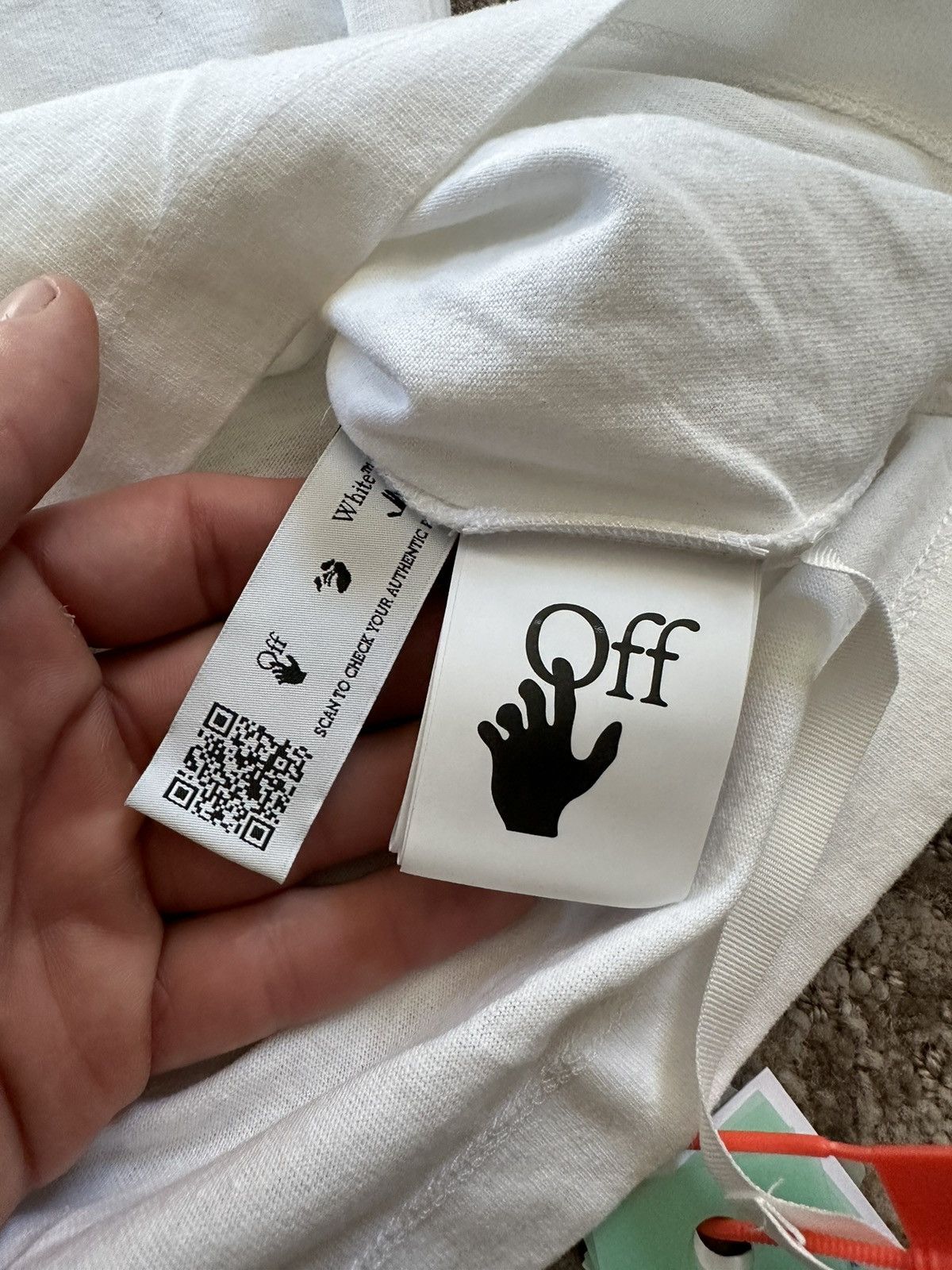 Off-White Off white peace worldwide tee Size US M / EU 48-50 / 2 - 5 Thumbnail